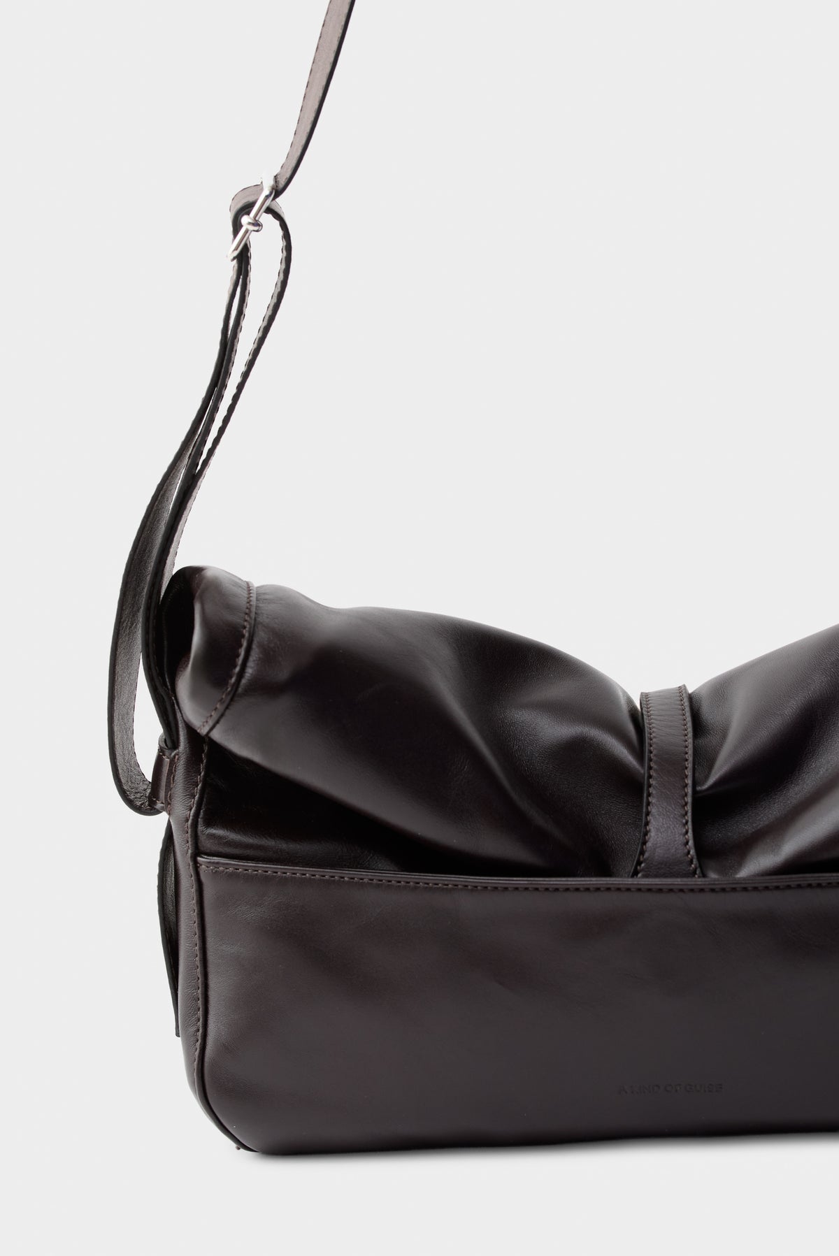 RUMO ROLLED BAG