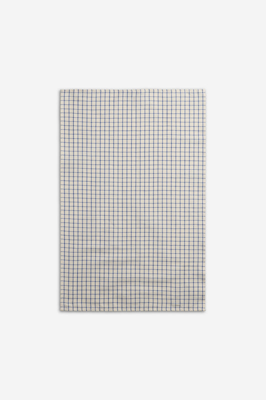 Accessories tea towel, linen-cotton blend, indigo check pattern, folded.