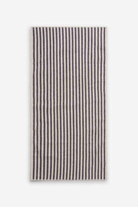 Accessories towel, linen-cotton mix, wide indigo stripe, 80x160cm, with gentle exfoliating properties.