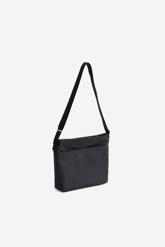 Unisex accessories bag, recycled cotton, water-repellent, black, with adjustable crossbody strap.