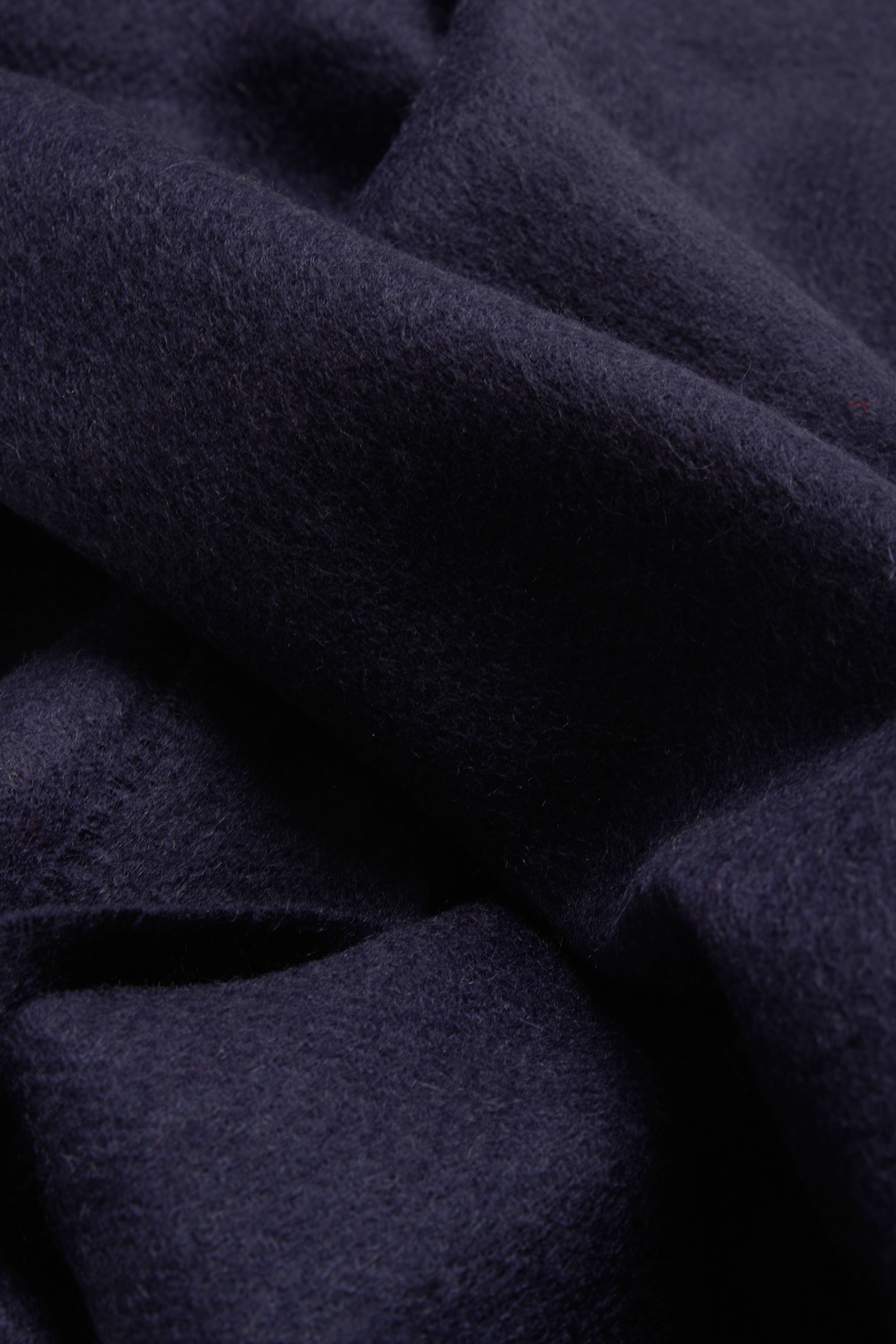 Unisex accessories scarf, 100% pure cashmere, navy, soft texture, handmade in Bavaria.