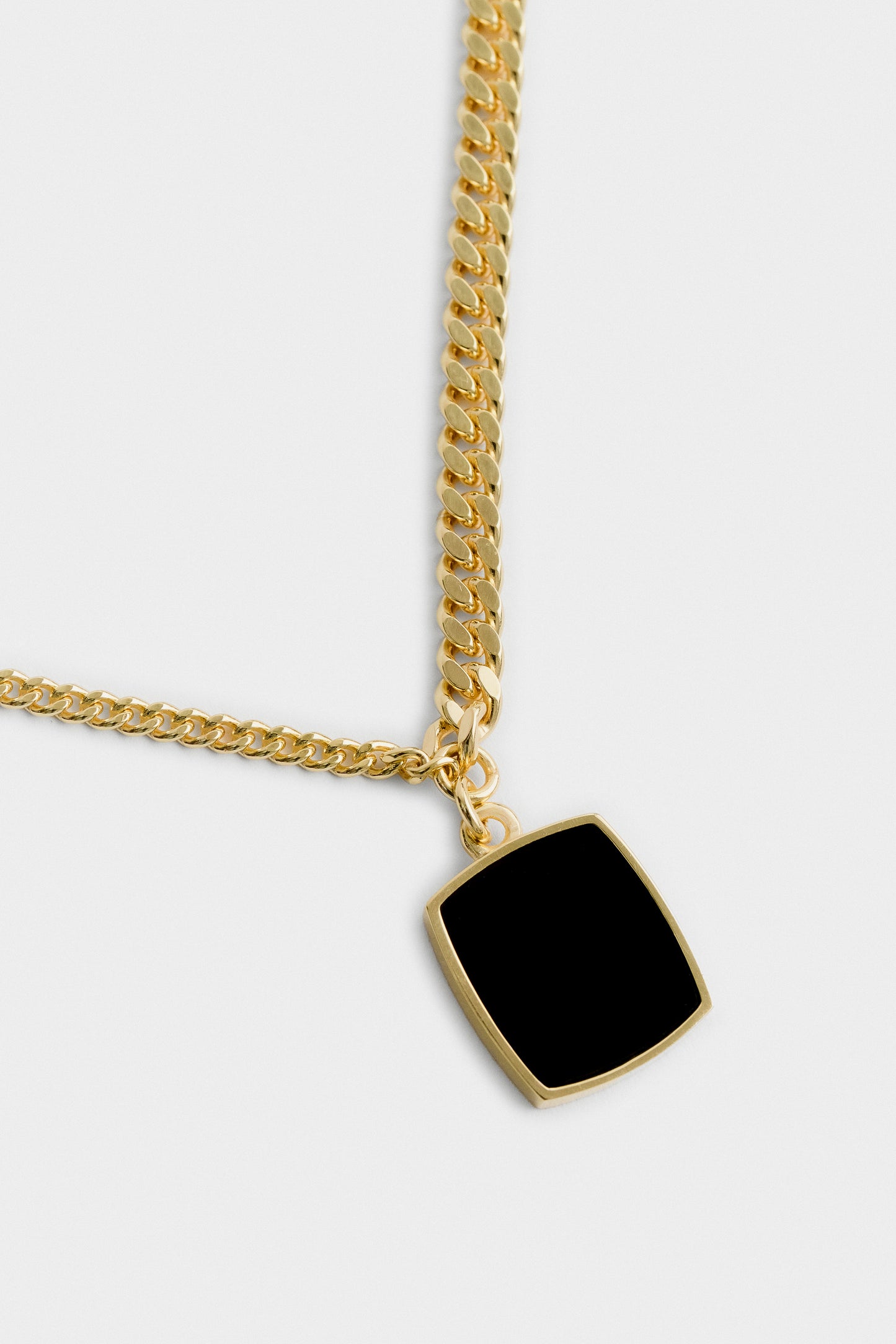 YIN YANG NECKLACE WITH STONE