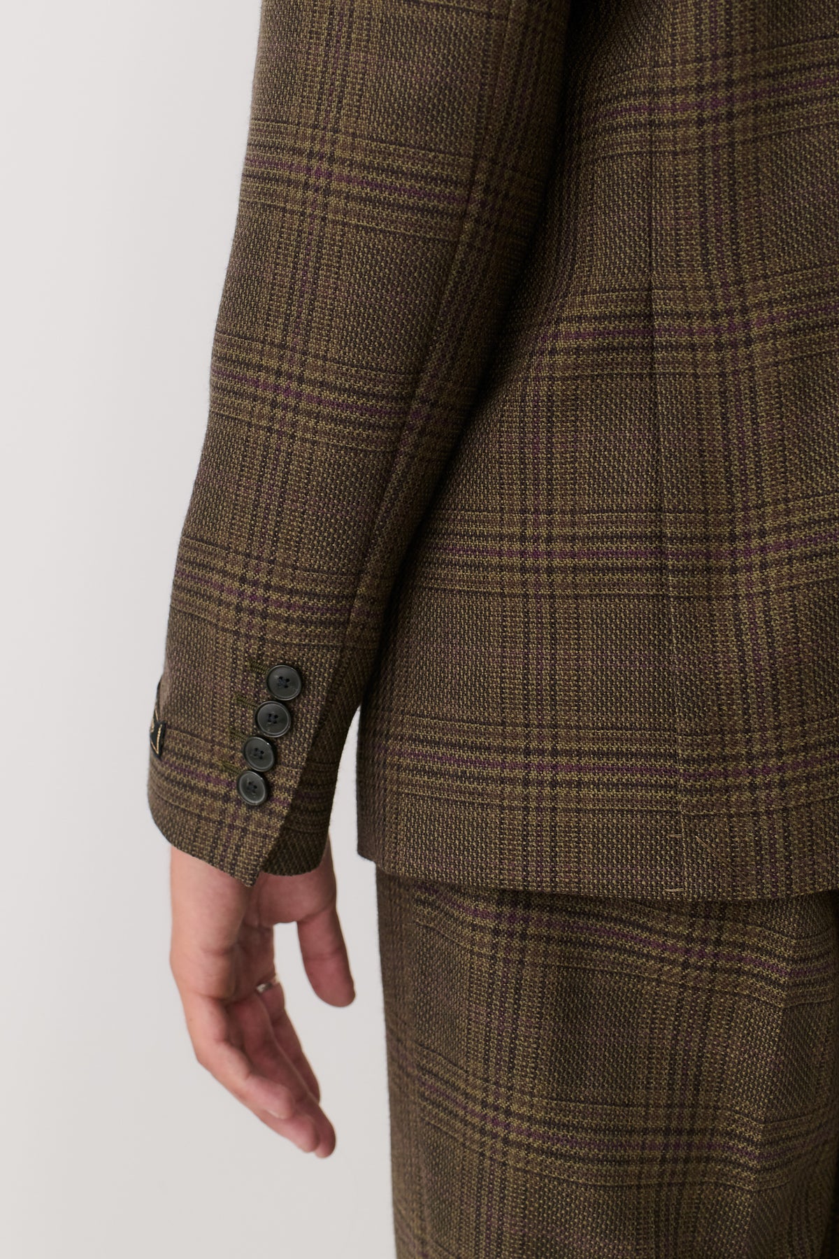 DOUBLE BREASTED PEAK BLAZER