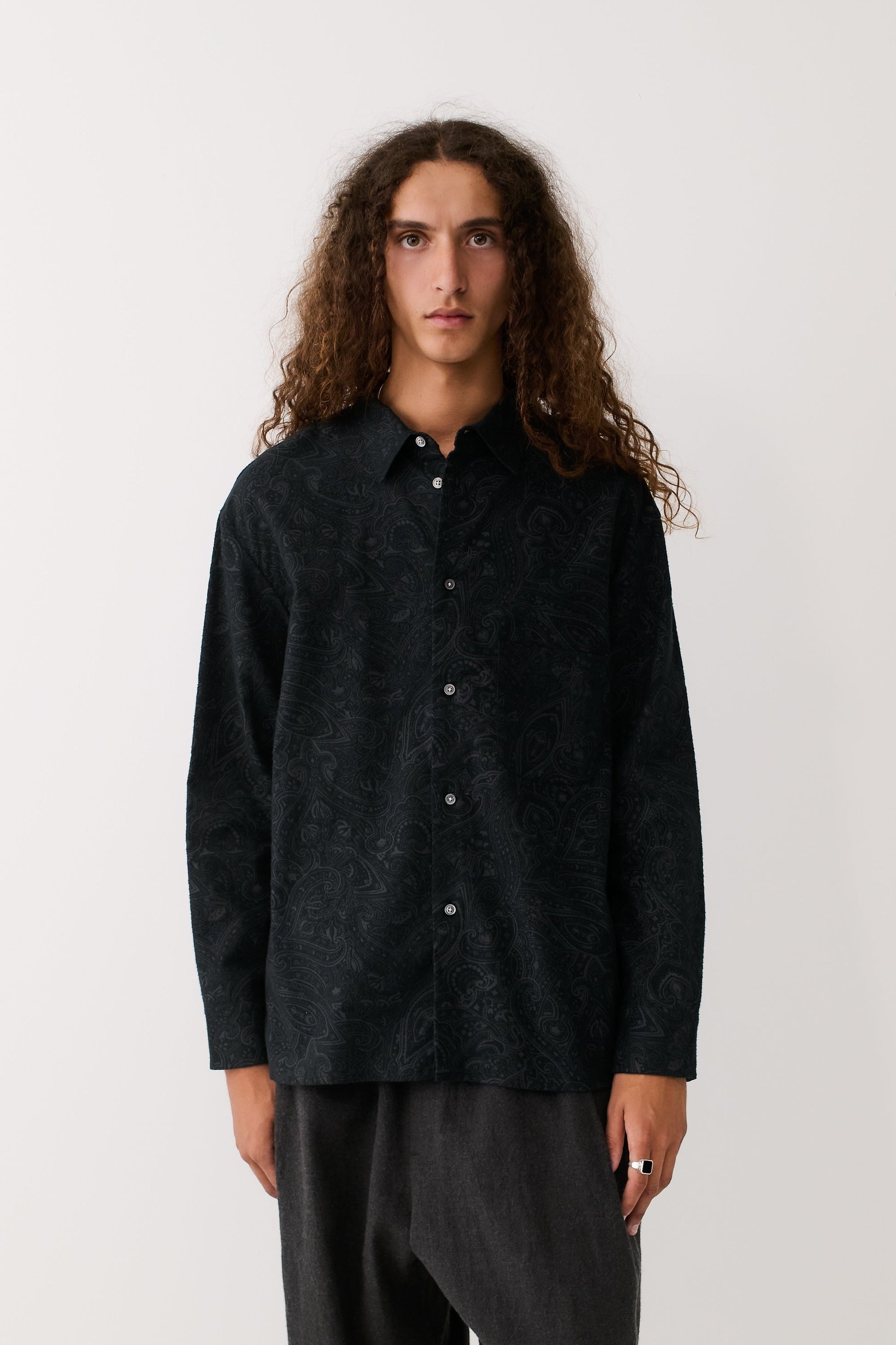 Gusto Shirt Washed Black Ornament