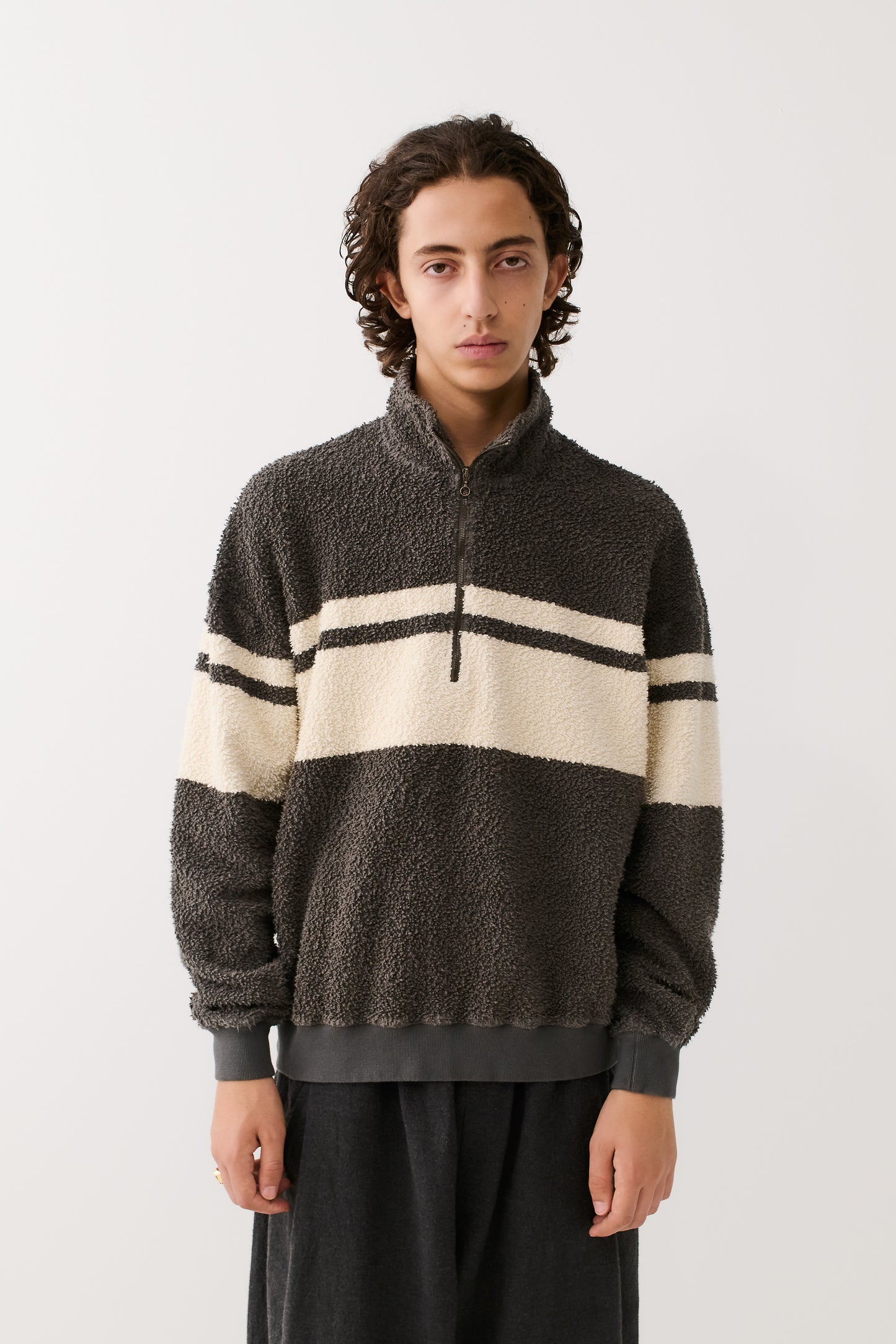 NOYAN ZIP SWEATER