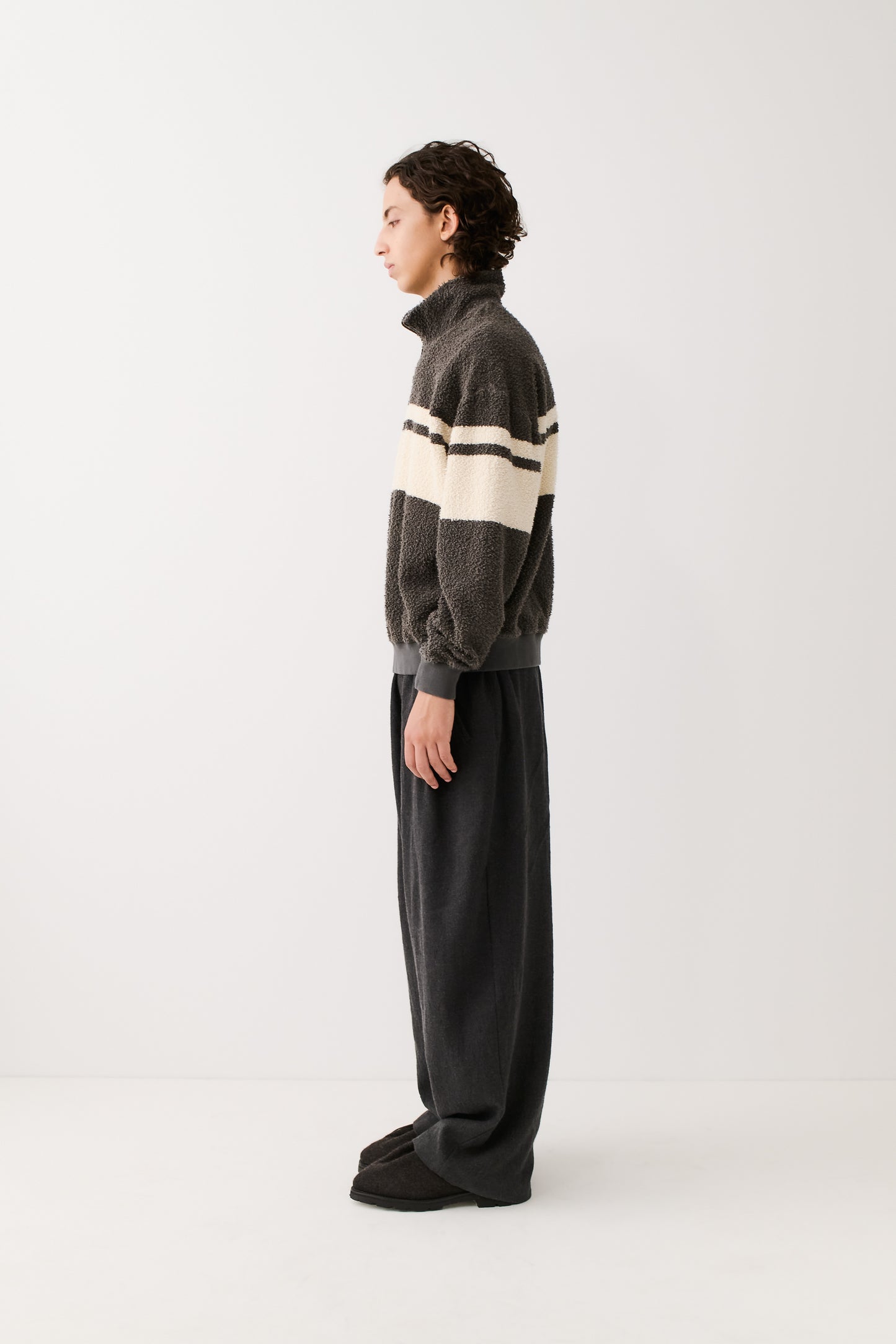 NOYAN ZIP SWEATER