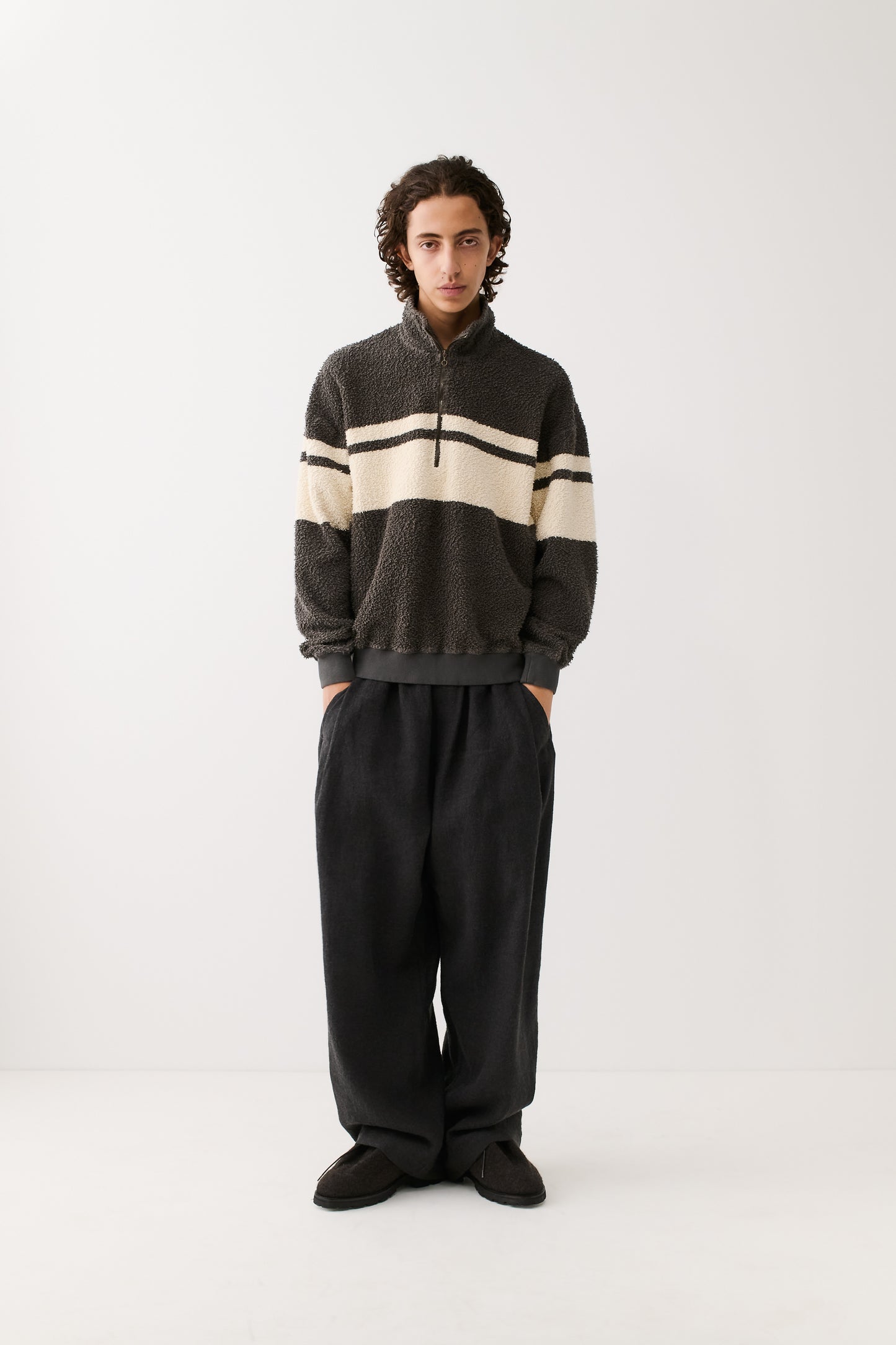NOYAN ZIP SWEATER