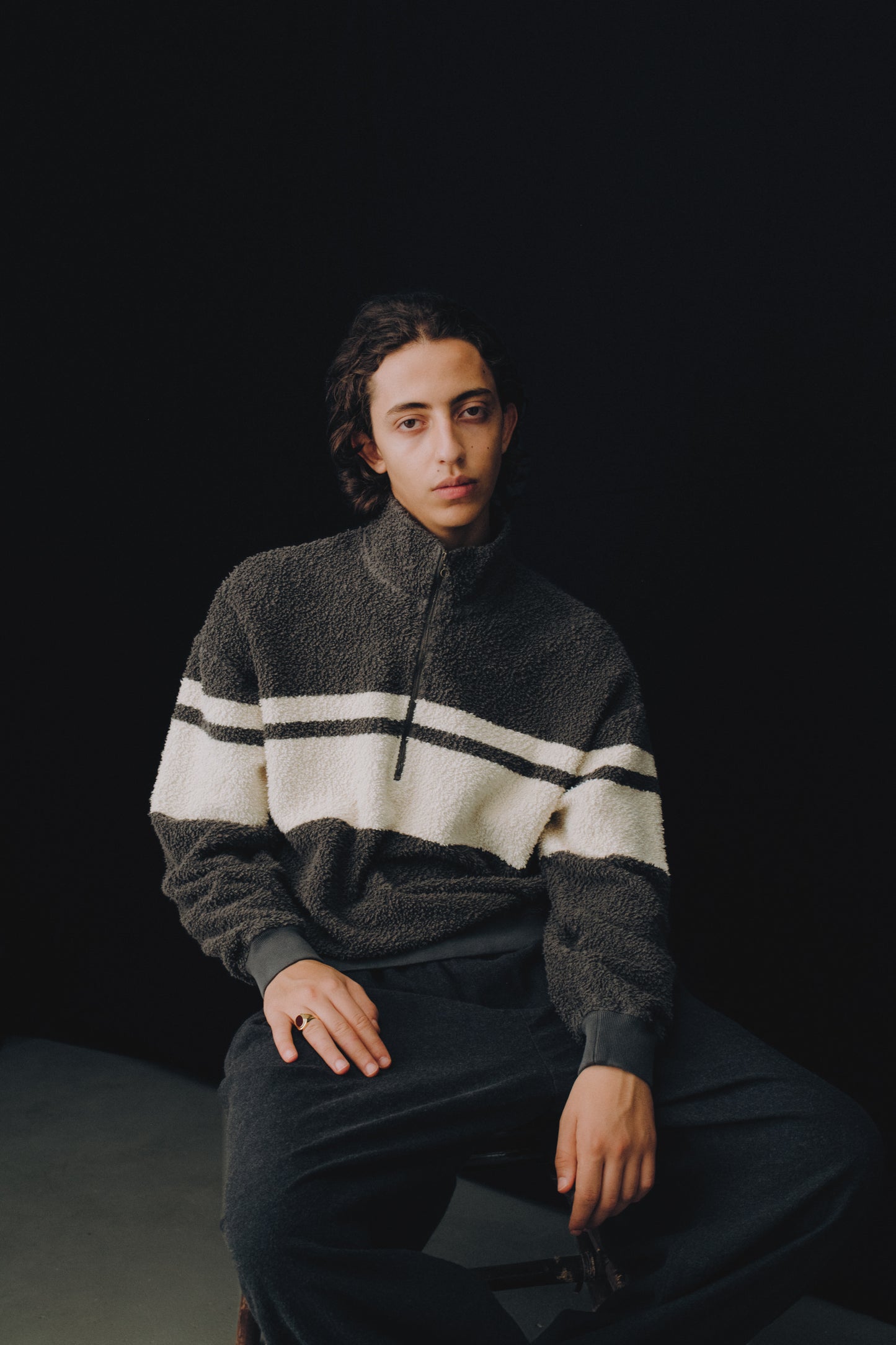 NOYAN ZIP SWEATER
