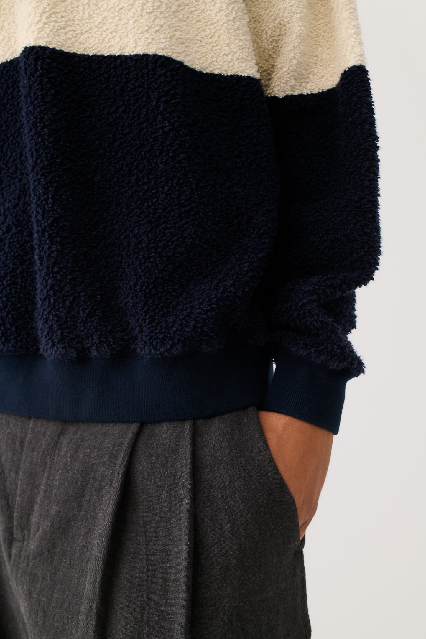 NOYAN ZIP SWEATER