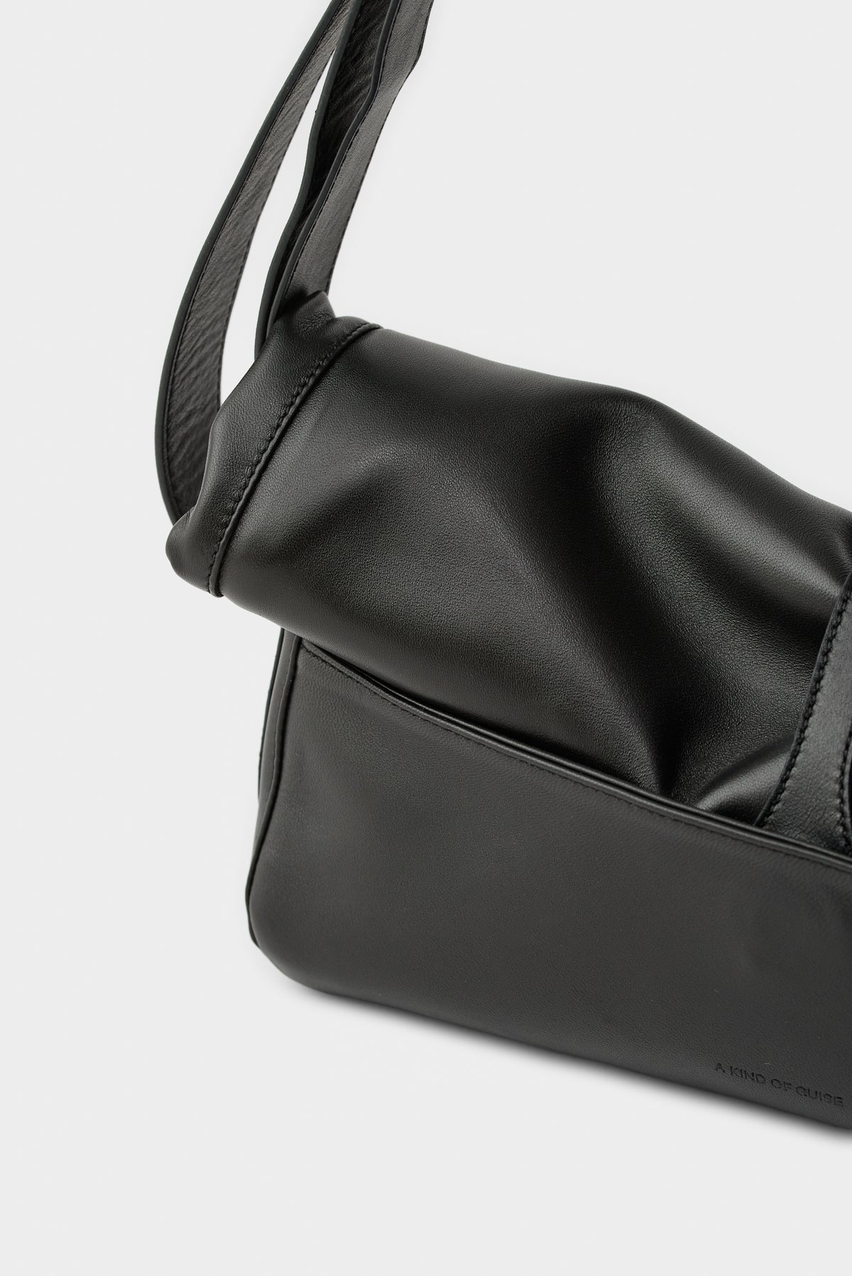 RUMO ROLLED BAG
