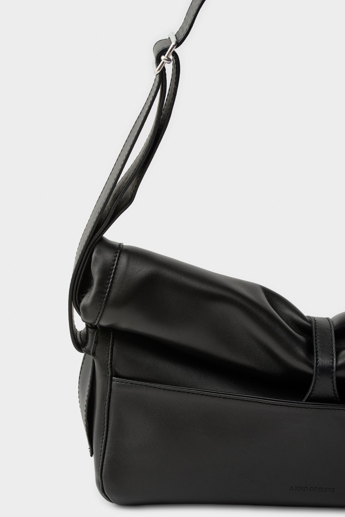 RUMO ROLLED BAG