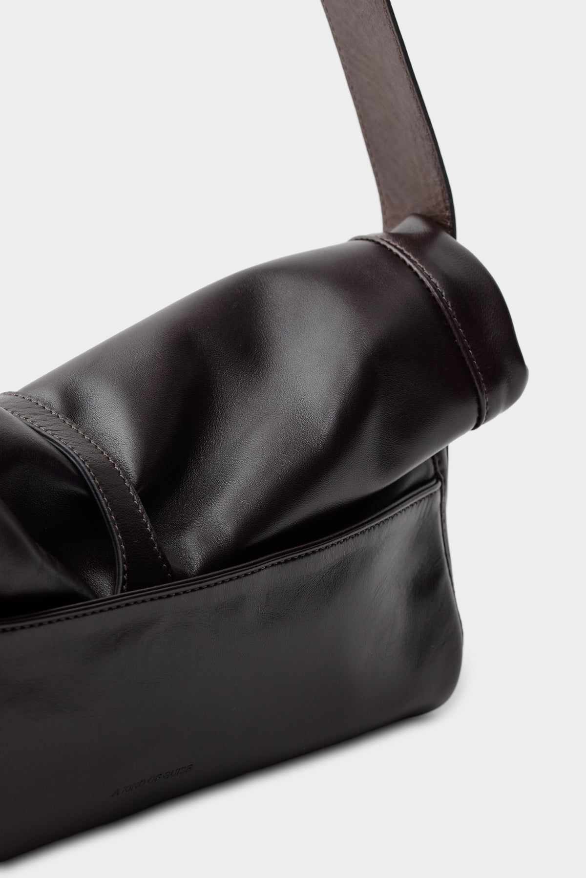 RUMO ROLLED BAG