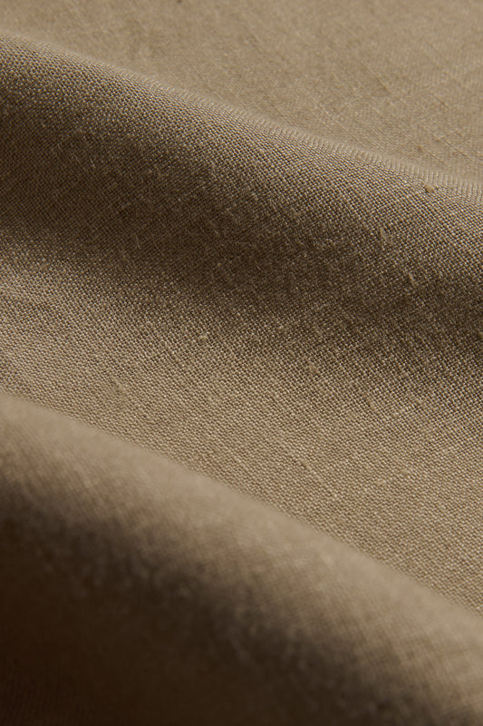 Accessories pillowcase, 100% Belgian linen, clay color, 40x80cm, with subtle fabric texture.