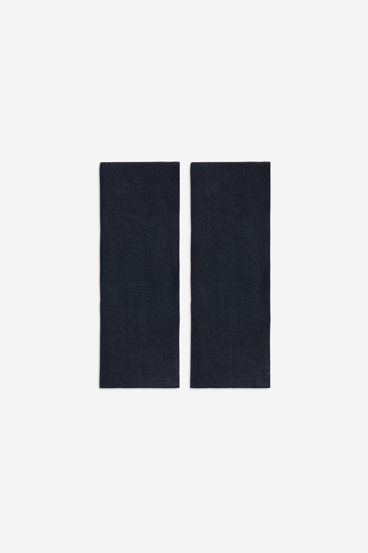 Accessories, set of two napkins, 100% Belgian linen, midnight navy, 45x45cm.