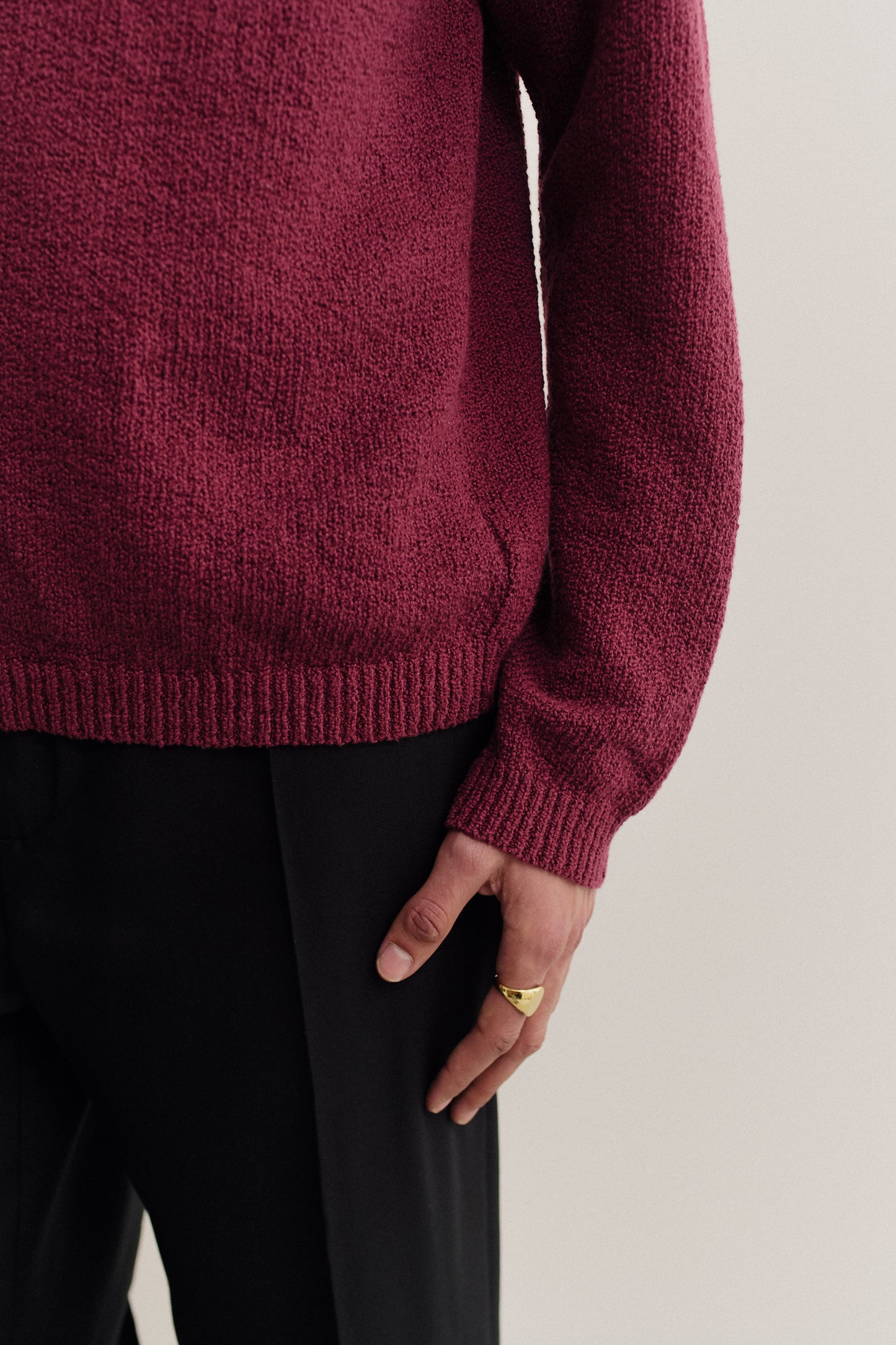 Men's knit long-sleeved polo, 100% cotton bouclé, deep red, with ribbed cuffs and hem.