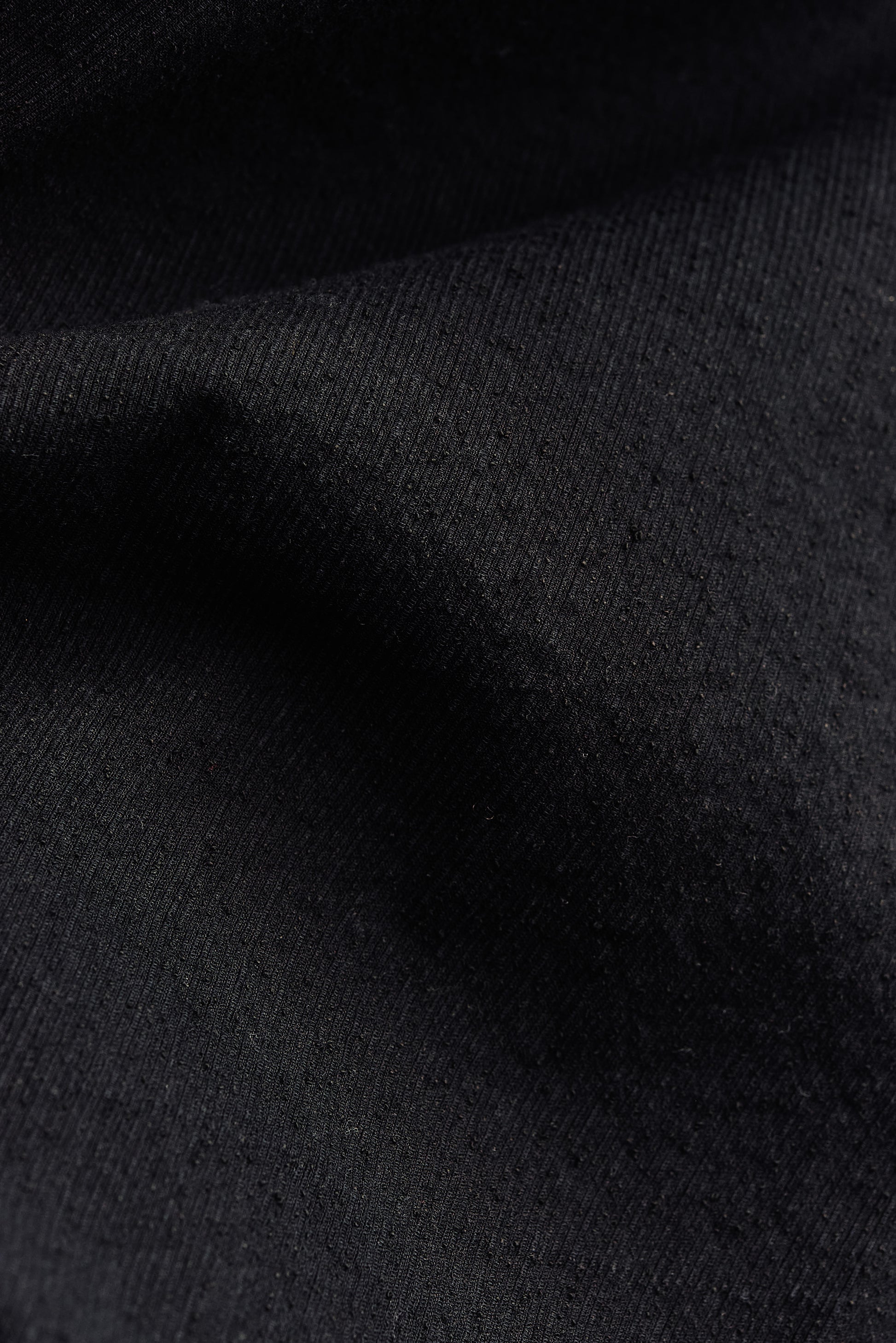 Men's long-sleeved shirt, black cotton-viscose blend with irregular wavy stripes, pre-washed for softness.