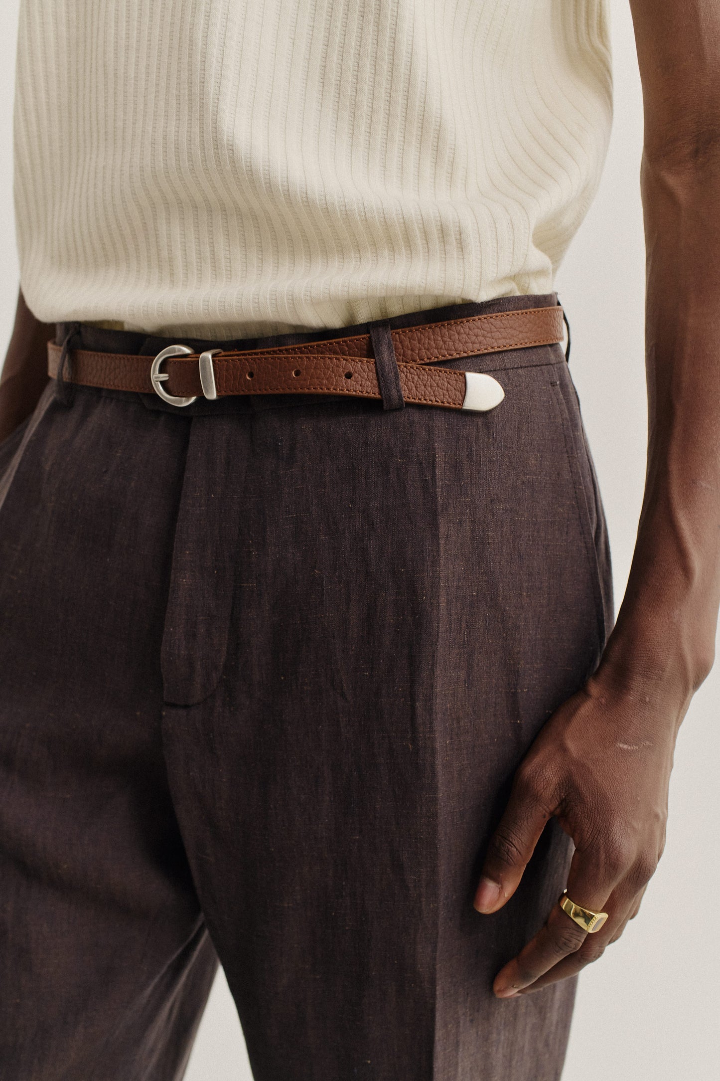 Men's accessories belt, grainy calf leather, brown, with silver buckle.