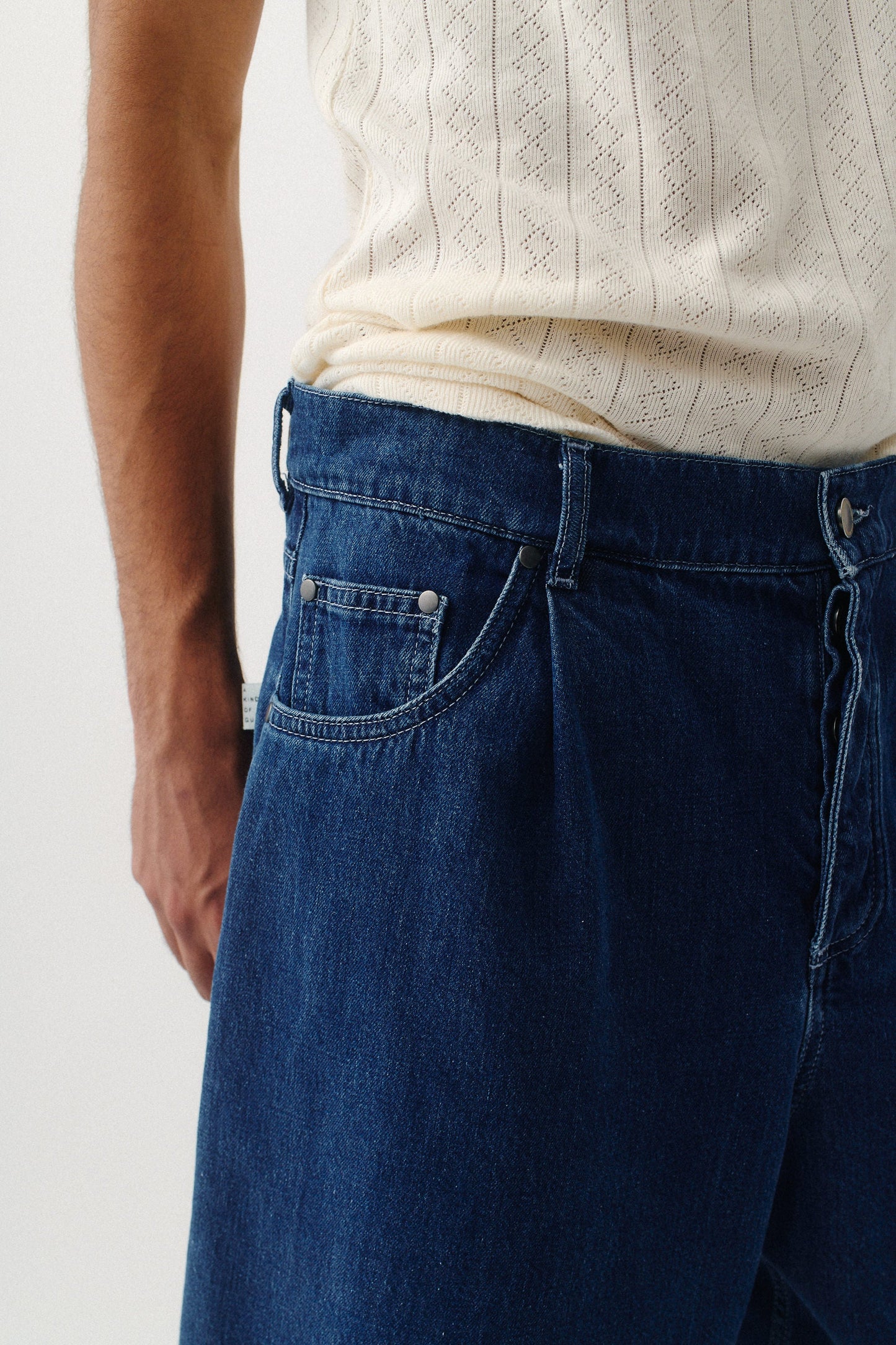 Duma Pleated Shorts Bleached Denim