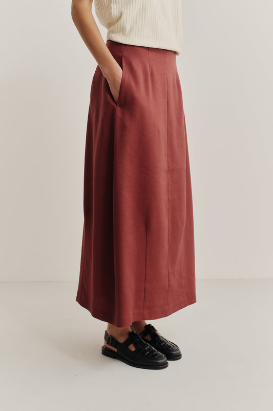 Women's skirt, midi-length, linen-virgin wool-mohair blend, o-shaped silhouette, terracotta, with side pockets.