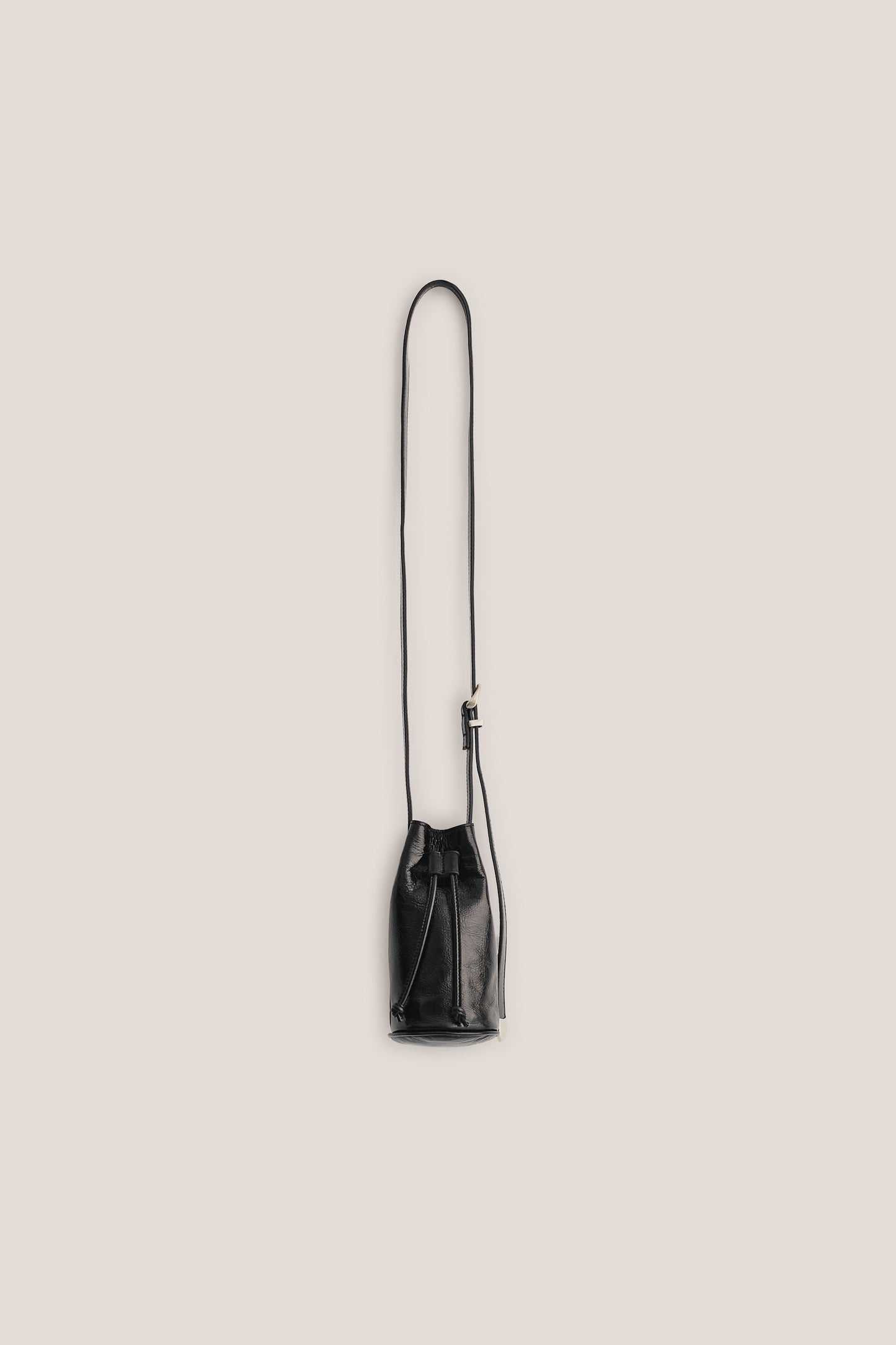 Women's accessories, mini round bucket bag, 100% lwg-certified calf leather, black, crossbody wear.