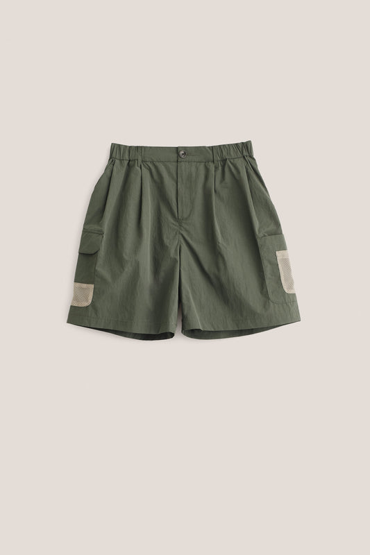 Men's shorts, recycled nylon and cotton blend, water-repellent, olive green, with mesh patch pockets.