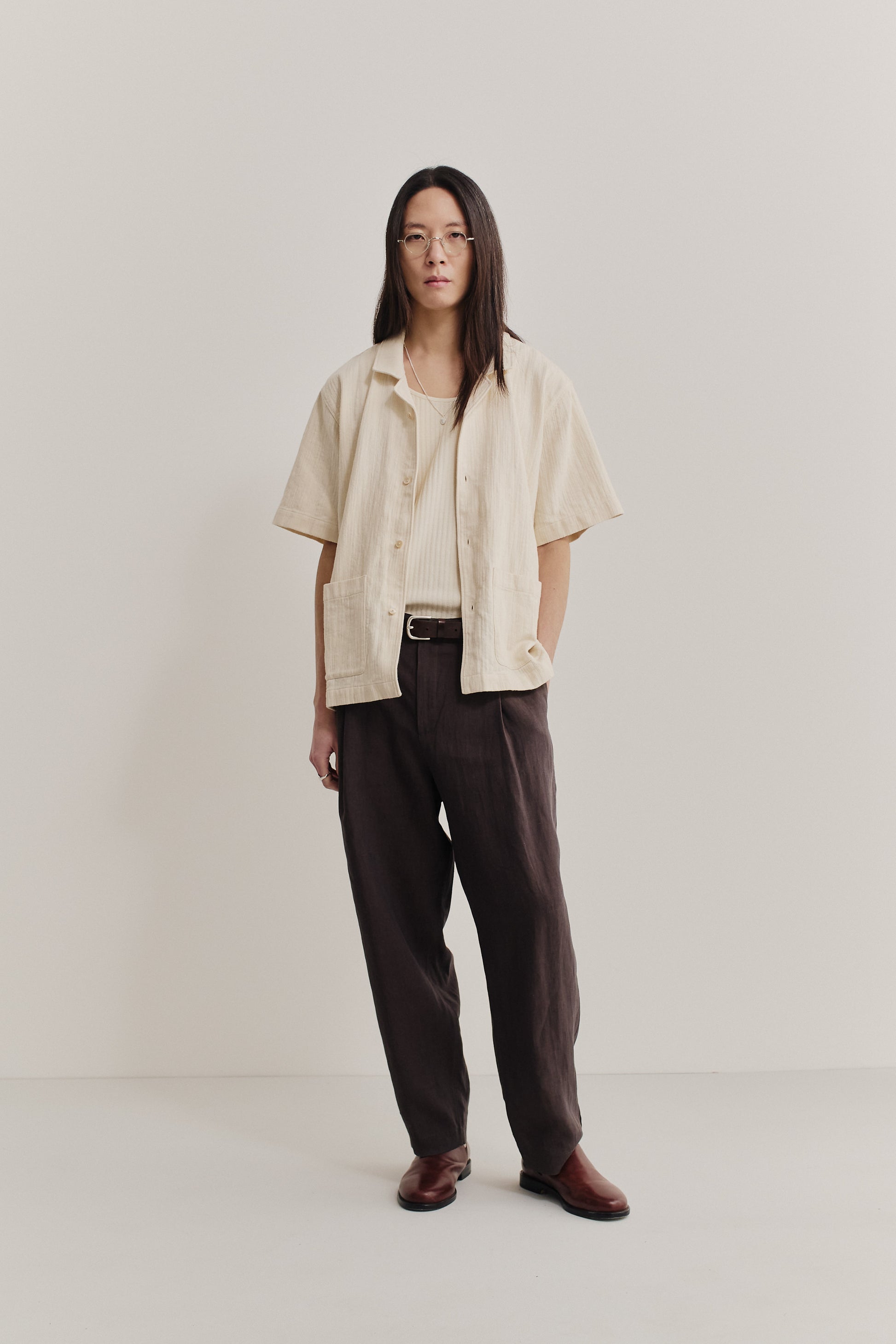 Men's short-sleeved shirt, recycled cotton mix with textured slubbed weave, light beige, double patch pockets.