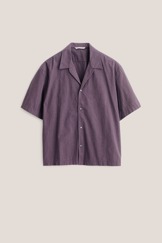 Men's short-sleeved shirt, 100% cotton, smooth yet subtly grainy, purple.