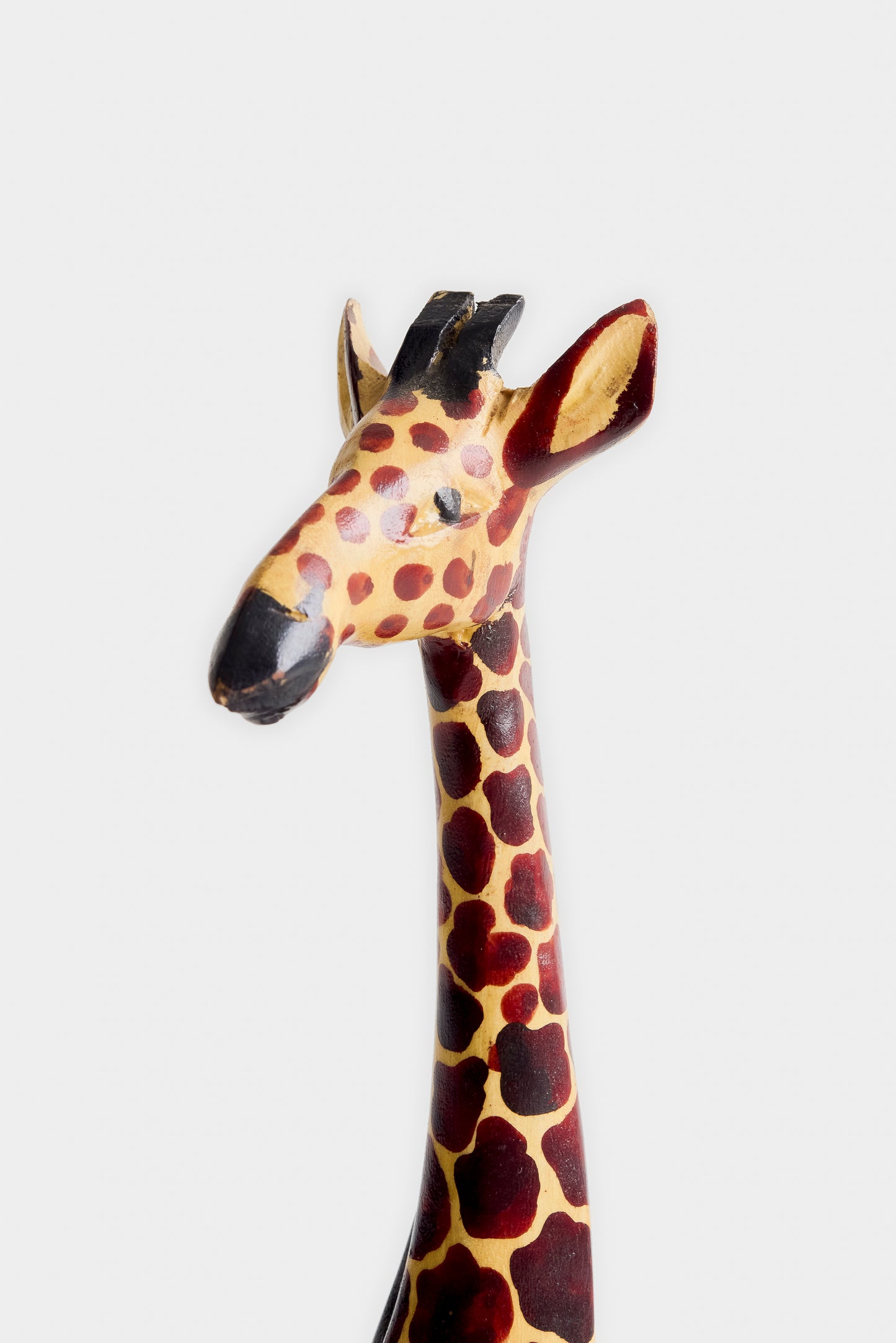 WOODCARVED GIRAFFE