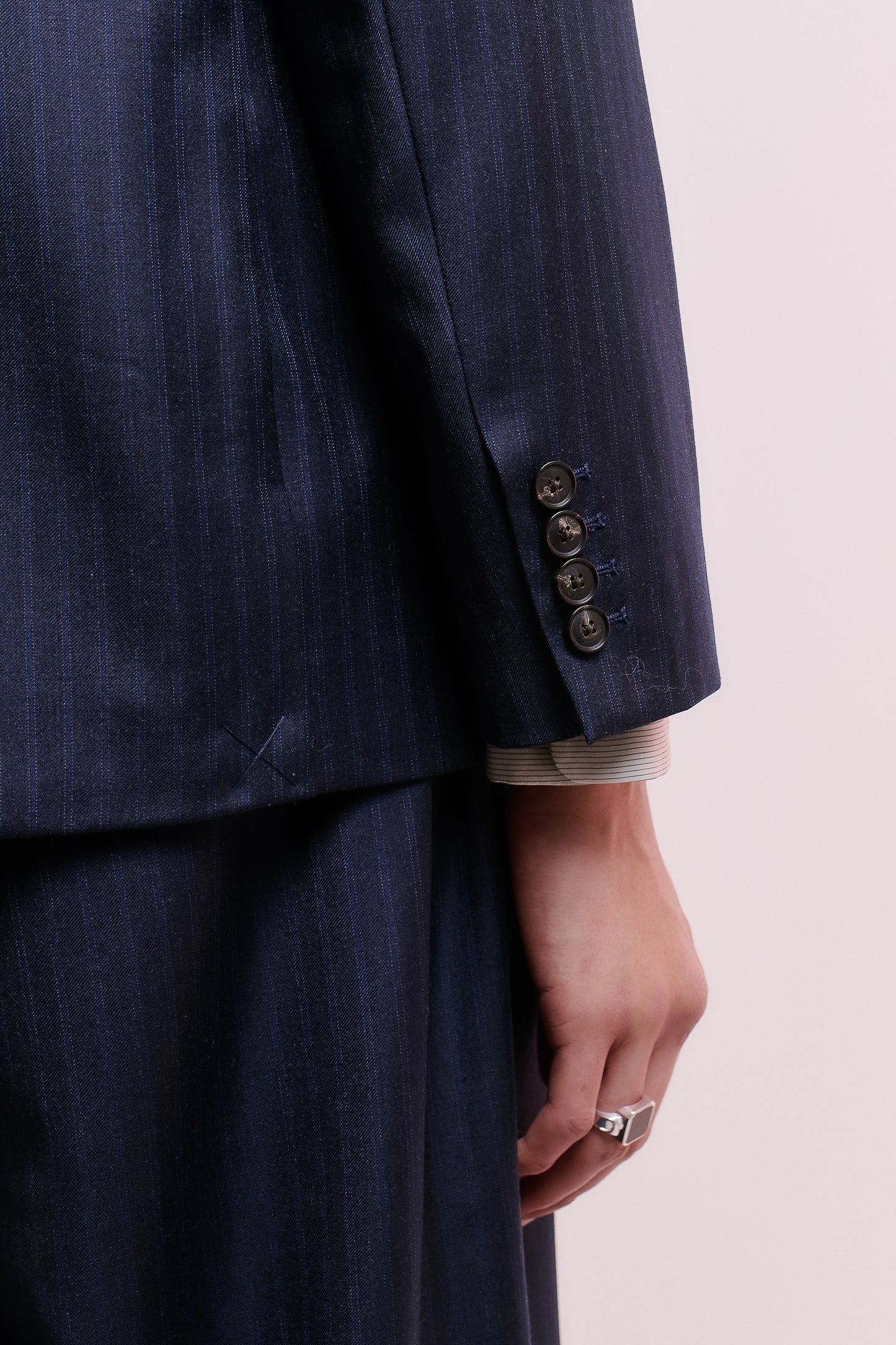 DOUBLE BREASTED PEAK BLAZER