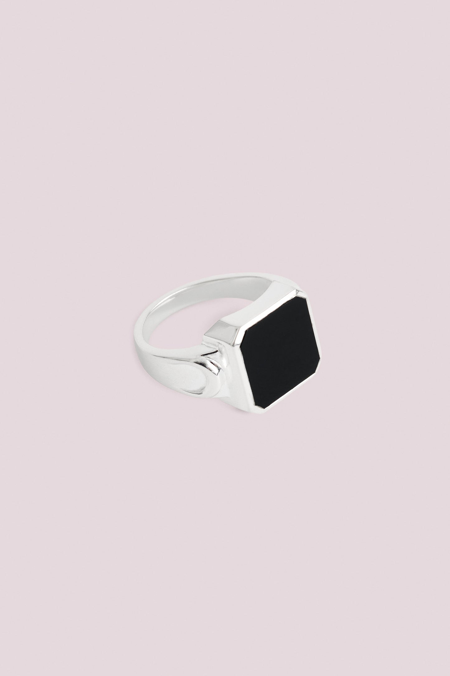 LEGACY SIGNET RING
